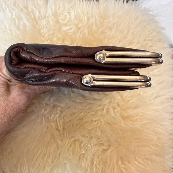 HOBO Lauren brown leather double frame wallet/clutch. HOBO International brand. - Picture 15 of 16